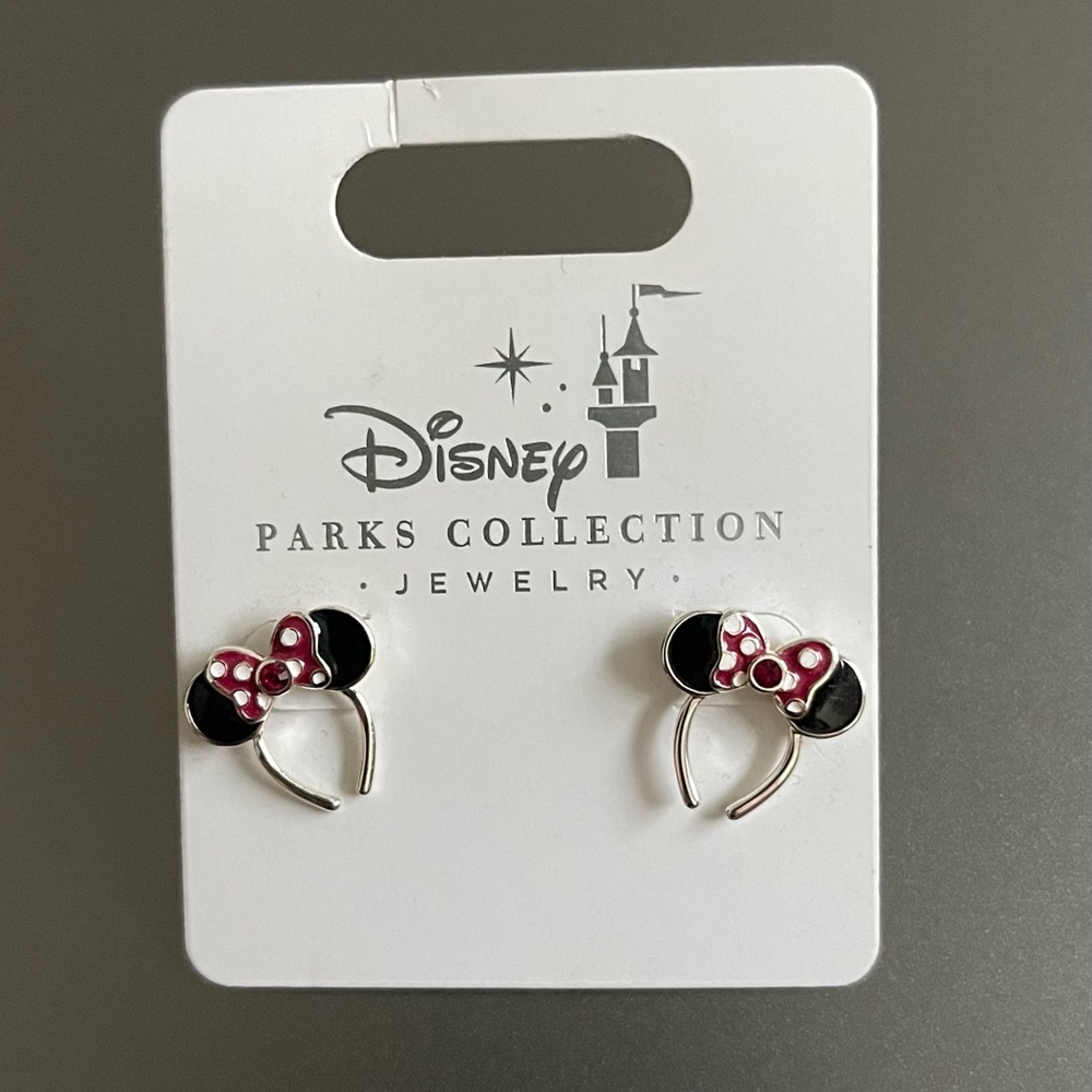 Minnie Mouse Stud Earrings